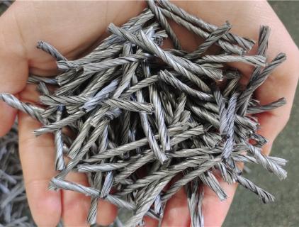 Fibras trenzadas de polipropileno gris de 54 mm enviadas a Europa