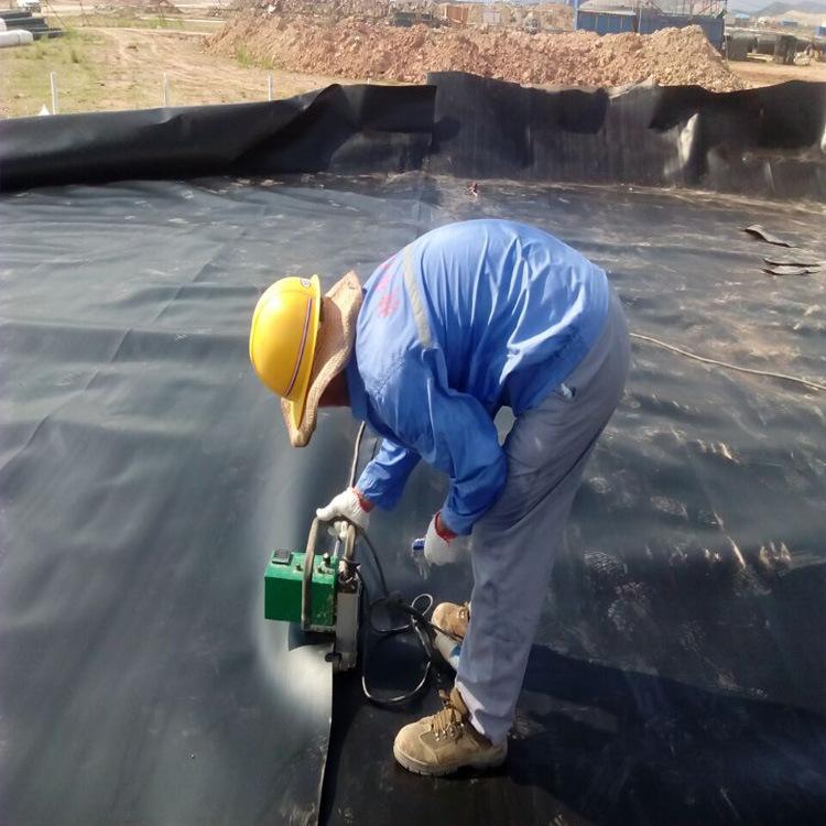 hdpe geomembrane.jpg