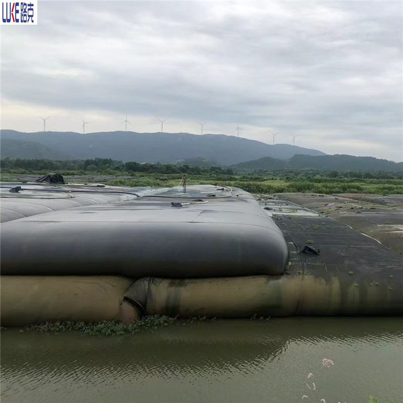 Bolsas de deshidratación de geotextil tejido PP Geotube Bag.jpg Bolsas de deshidratación de geotextil tejido PP Geotube Bag.jpg