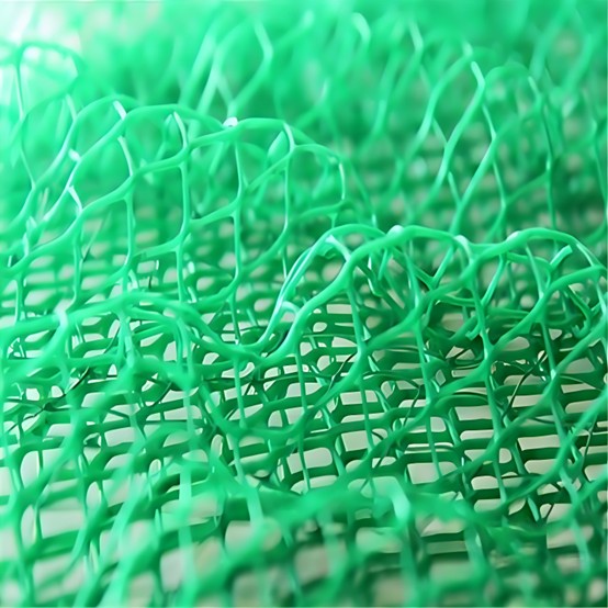 Protección de pendiente de bajo costo geomat.jpg