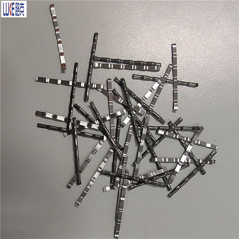 Fibras de acero de refuerzo.jpg Fibras de acero de refuerzo.jpg