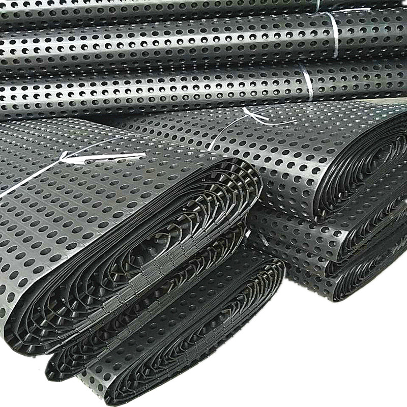 Tablero de drenaje de la pared lateral del sótano.jpg