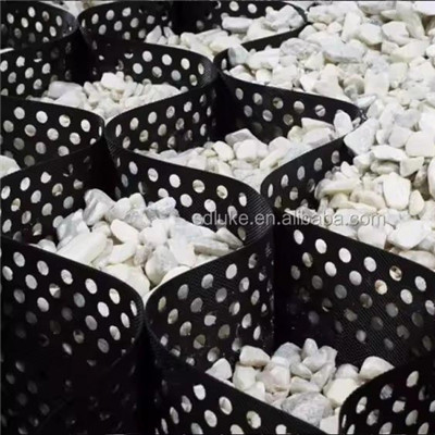 Cuadrícula de grava de geocelda .jpg Cuadrícula de grava de geocelda .jpg