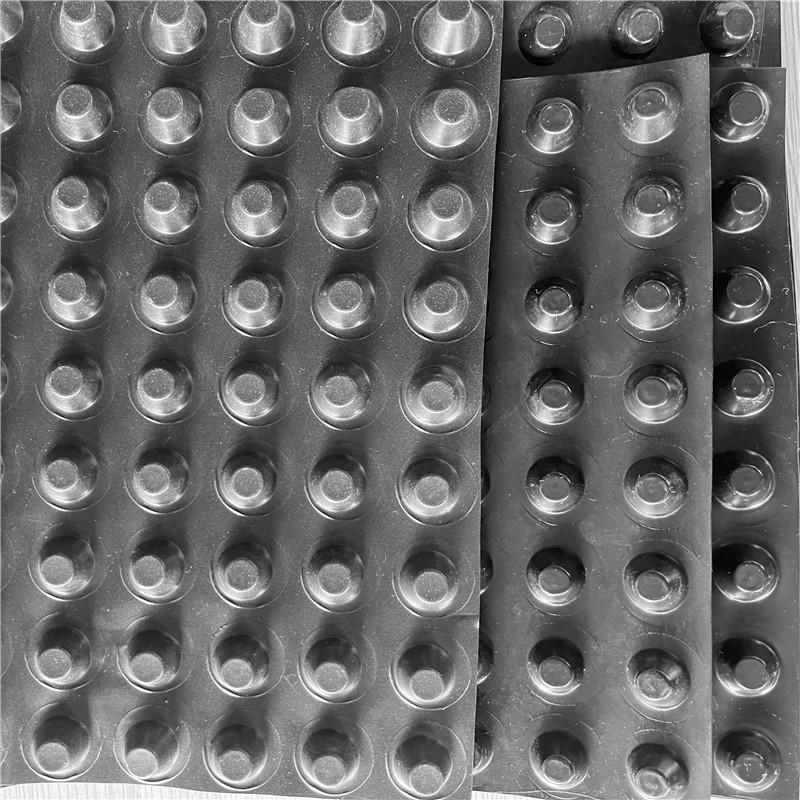 Tabla de drenaje con hoyuelos a prueba de agua.jpg