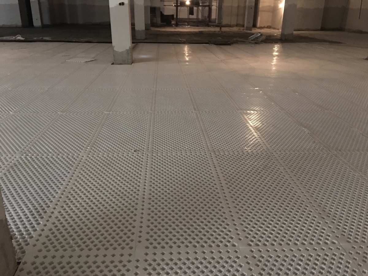 Drenaje con hoyuelos para impermeabilización de sótanos.jpg