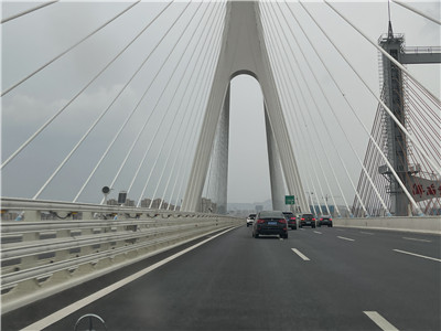 Macrofibra de polipropileno para cubierta de puente.jpg